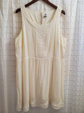 Old Navy Cream color cotton dress, lined